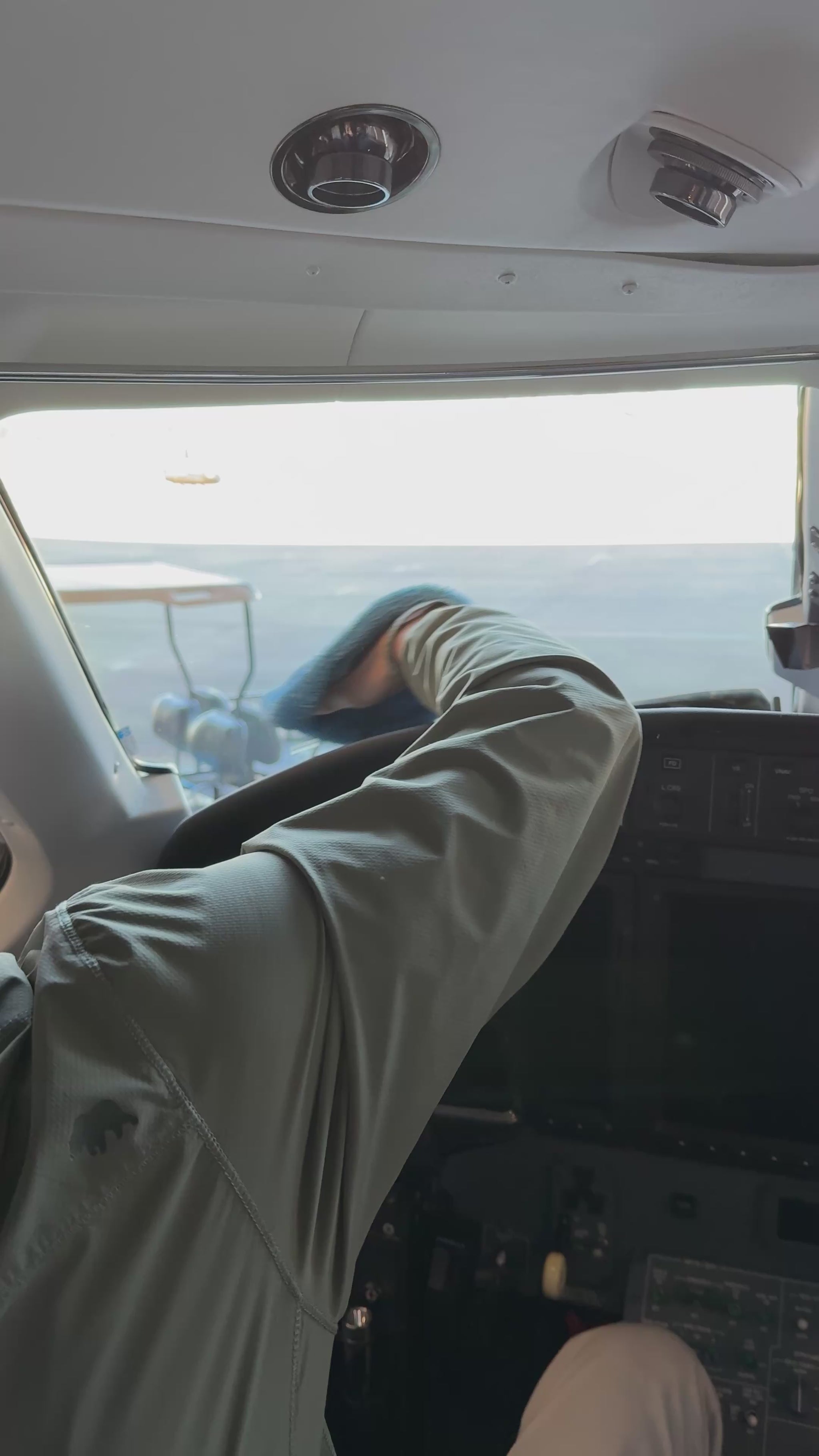 airplane windshield cleaner towel